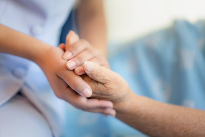 Aide soignante à domicile à Marseille pour soins