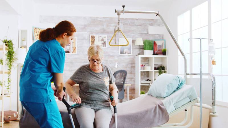 Confort, hygiène à domicile par des infirmiers à Marseille